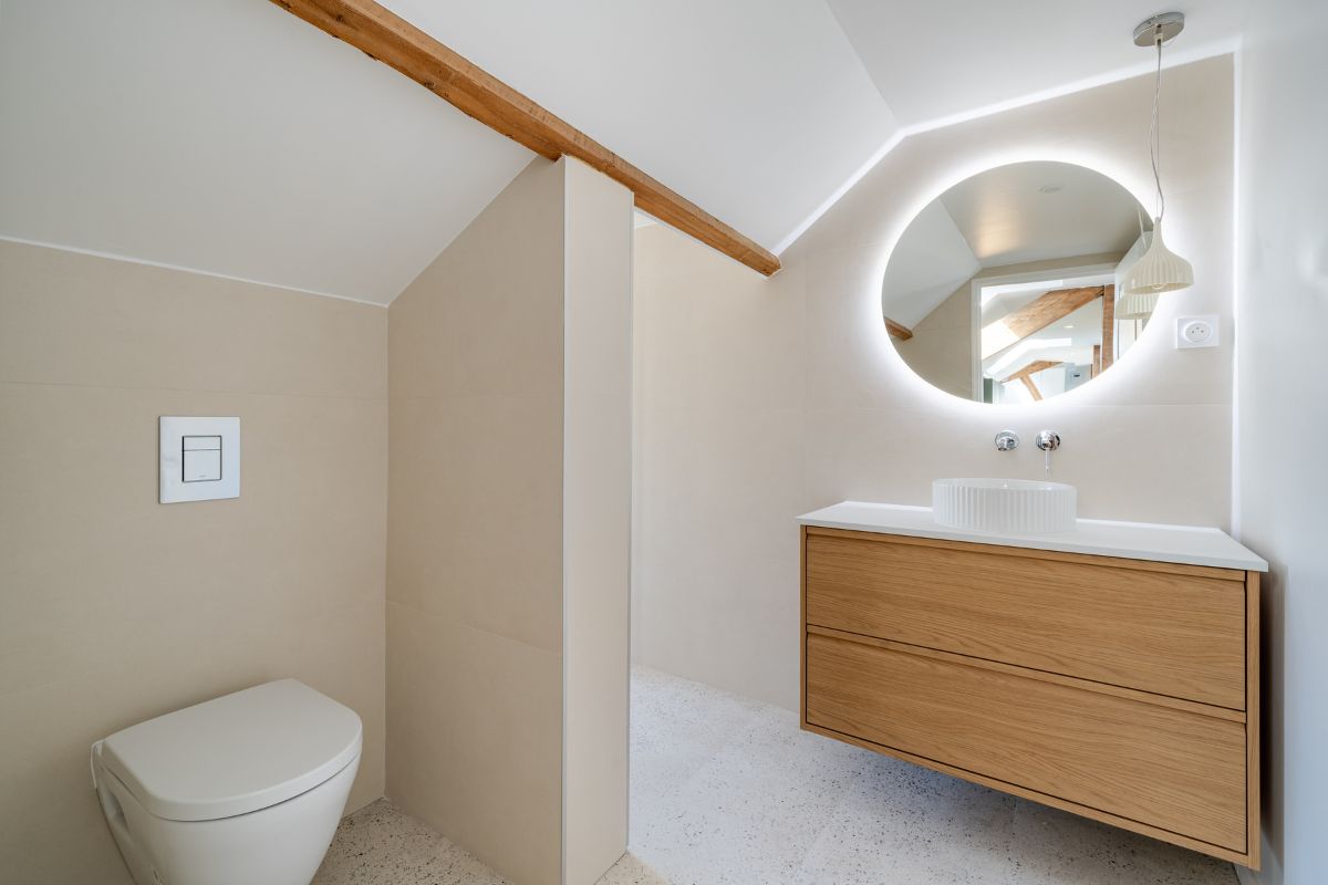 optimisation salle de bain studio sous les toits