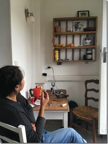 Étagère de cuisine en bois de palette pour une rénovation pas cher