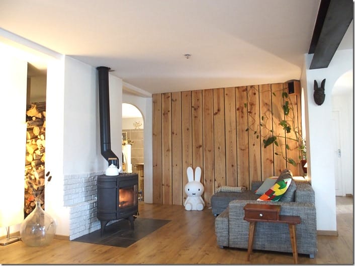 loft salon mur parement en bois