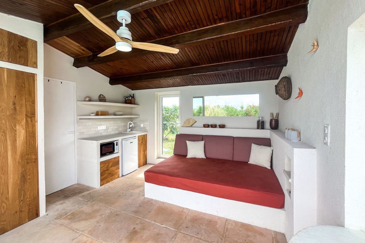 Aménagement intérieur pool-house