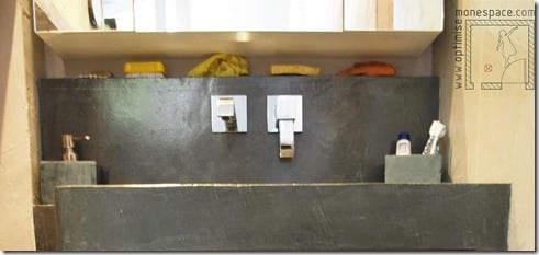 Astuce rangement éponges petite salle de bain